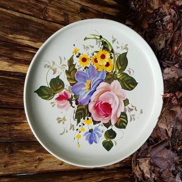 SHABBY CHIC VINTAGE WHITE FLORAL TOLE HAND PAINTED TRAY - Picture 2 of 4